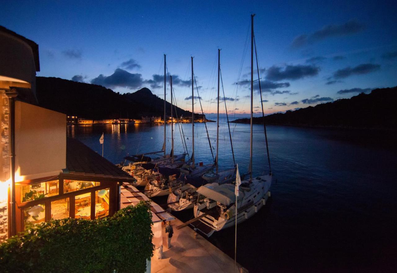 Accommodation Triton Lastovo Экстерьер фото